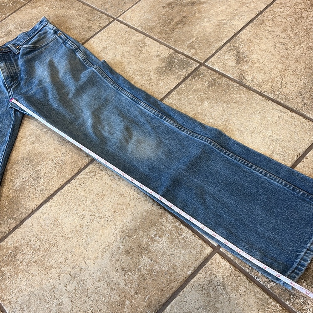 WRANGLER® COWBOY CUT® SLIM FIT JEAN 28X32 - Picture 4 of 10